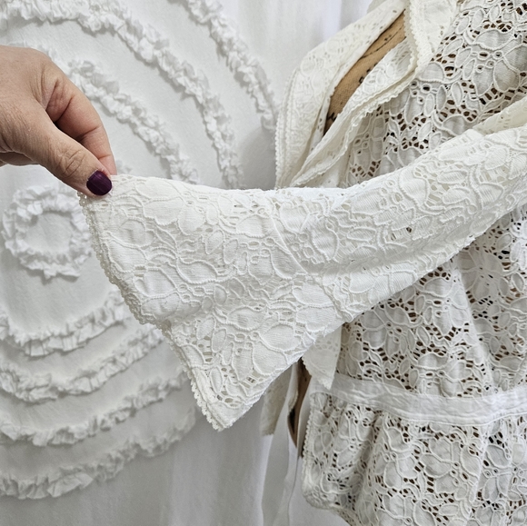 JM Collection eyelet lace top - Picture 5 of 10